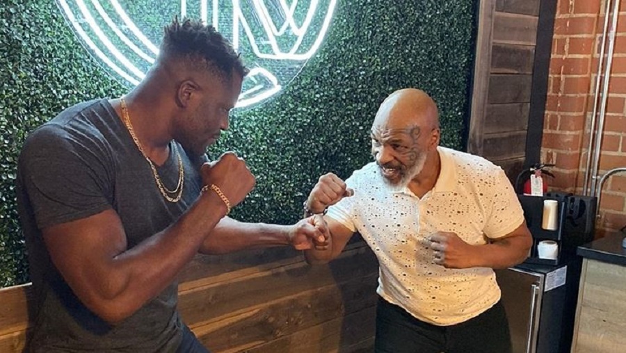 Francis Ngannou: Mike Tyson sera son coach pour son combat contre Tyson Fury