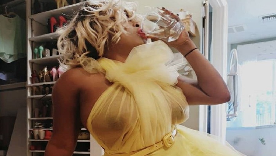 Coco argentée critiquée par ses fans pour ses photos jugées trop sexy