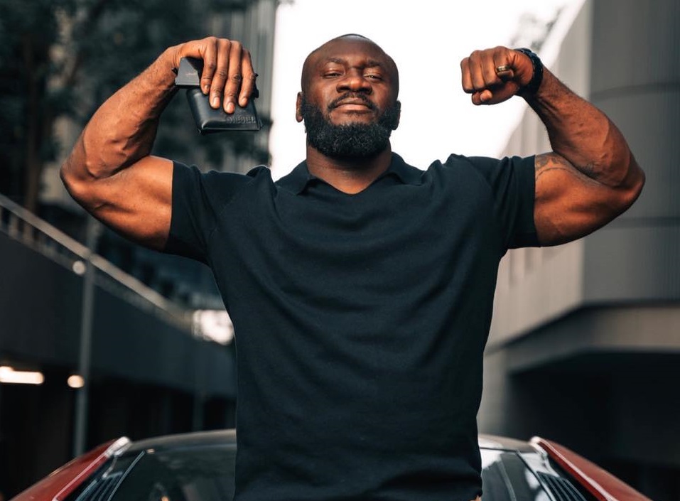 Zack Mwekassa se met les internautes camerounais à dos